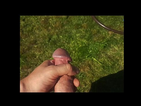 ❤️ Heta heta tjejen får sin rosa fitta knullad och kommer med en spruta i en sommarträdgård ️❌ Kvalitets sex at us ️❤
