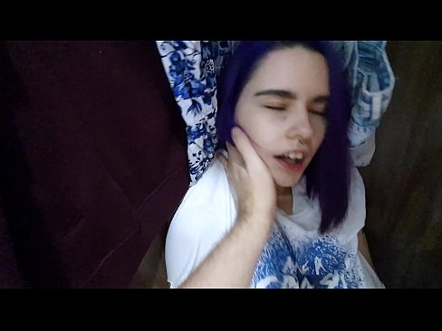 ❤️ Hittade min syster i garderoben och hjälpte henne att komma ️❌ Kvalitets sex at us ️❤